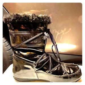 Patent Leather MOONBOOTS